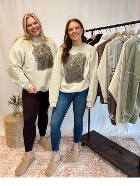 Graphic Deer Crewneck Sweatshirt - Cream
